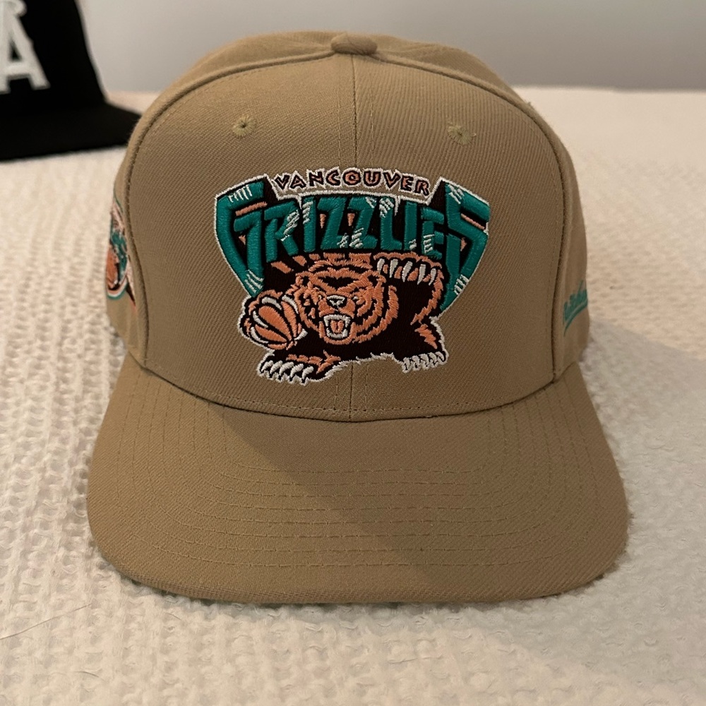 Vancouver Grizzlies Fitted Hat